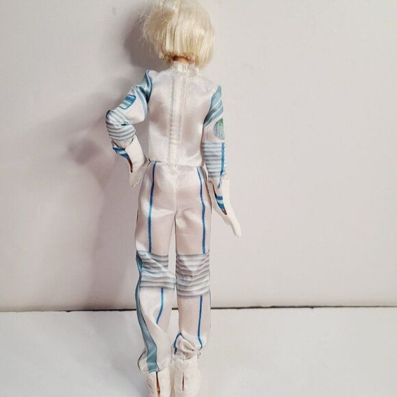 2015 MATTEL Barbie Career 60th Anniversary Astronault Doll Moon Boots - Picture 5 of 12